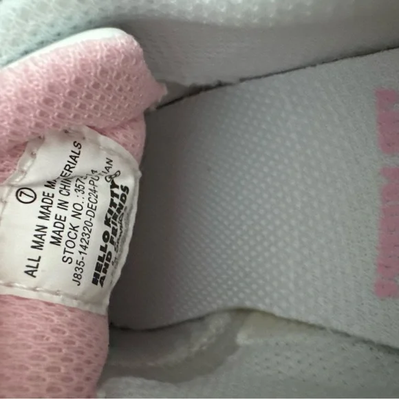 Hello Kitty Sneakers Sz 7 NEW Keroppi My Melody Back to School - Picture 7 of 8